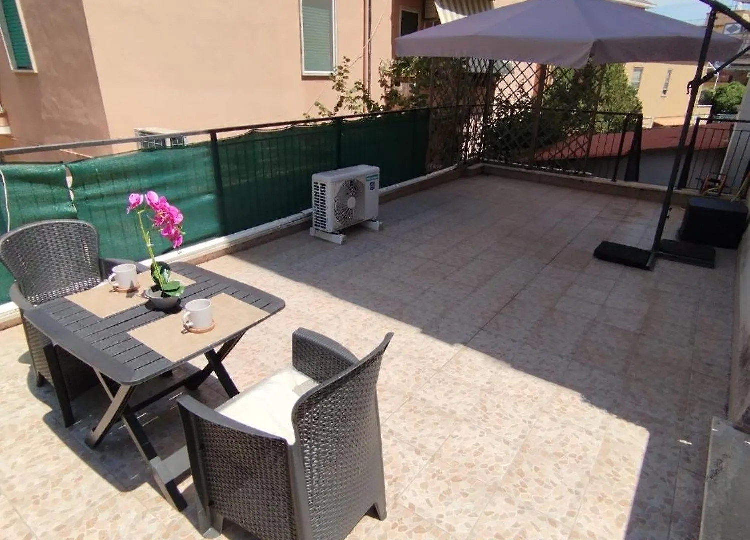 Appartamento Luminoso-Terrazzo-Wifi Veloce Vicino Centro Di Roma Italië