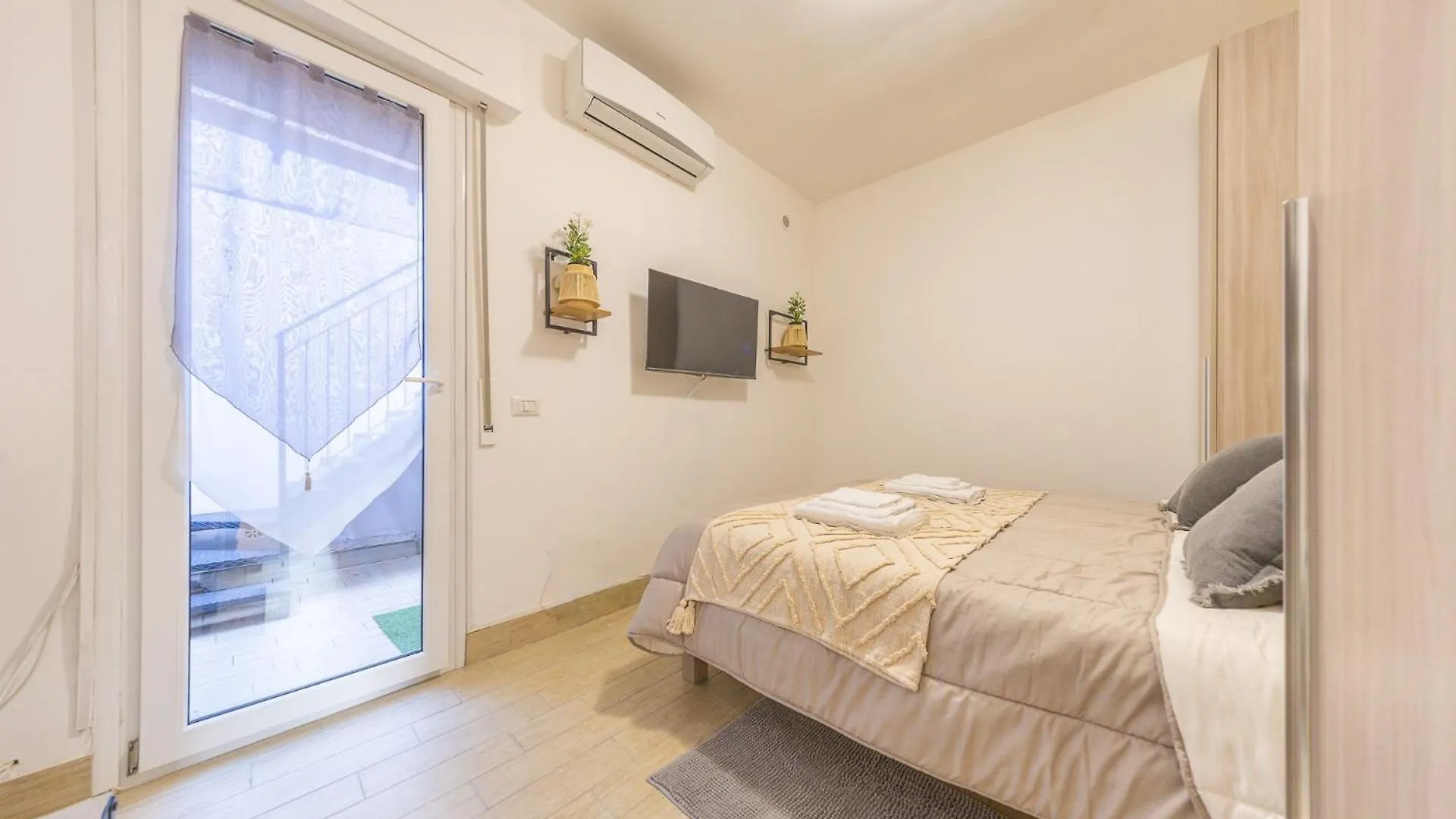 Appartamento Luminoso-Terrazzo-Wifi Veloce Vicino Centro Di Roma Rome